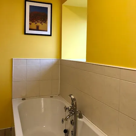 Town Center Duplex With Lift * Clonakilty
